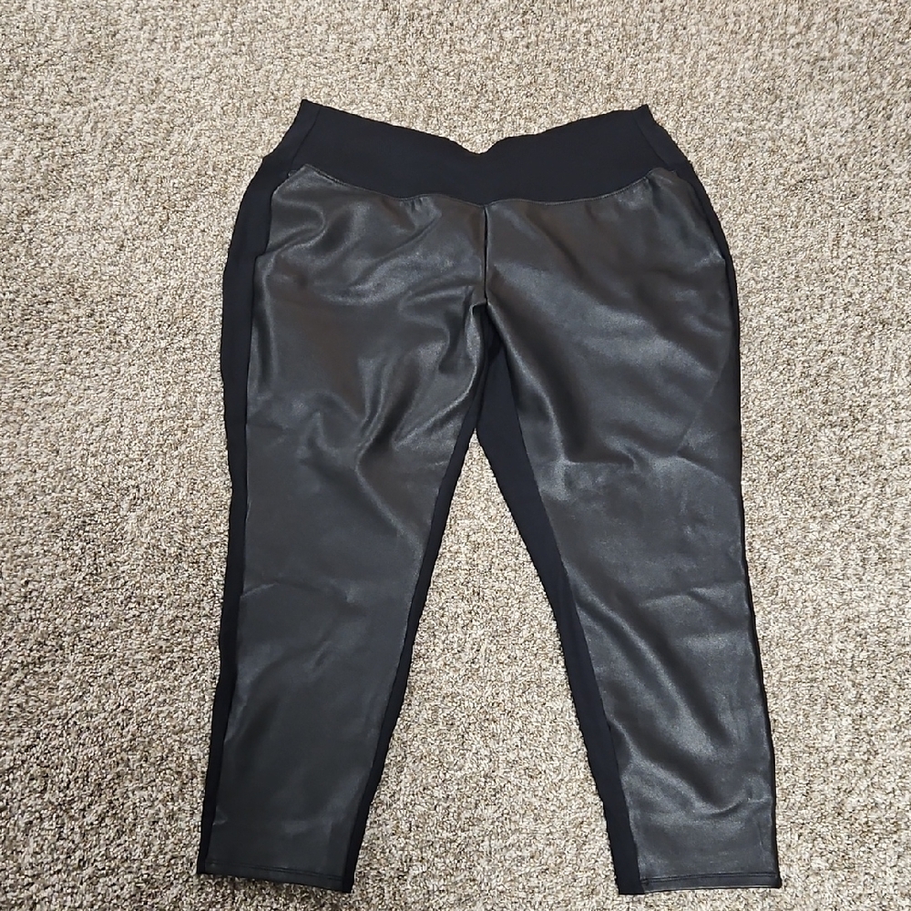 Worthington Black Faux Leather Front Leggings